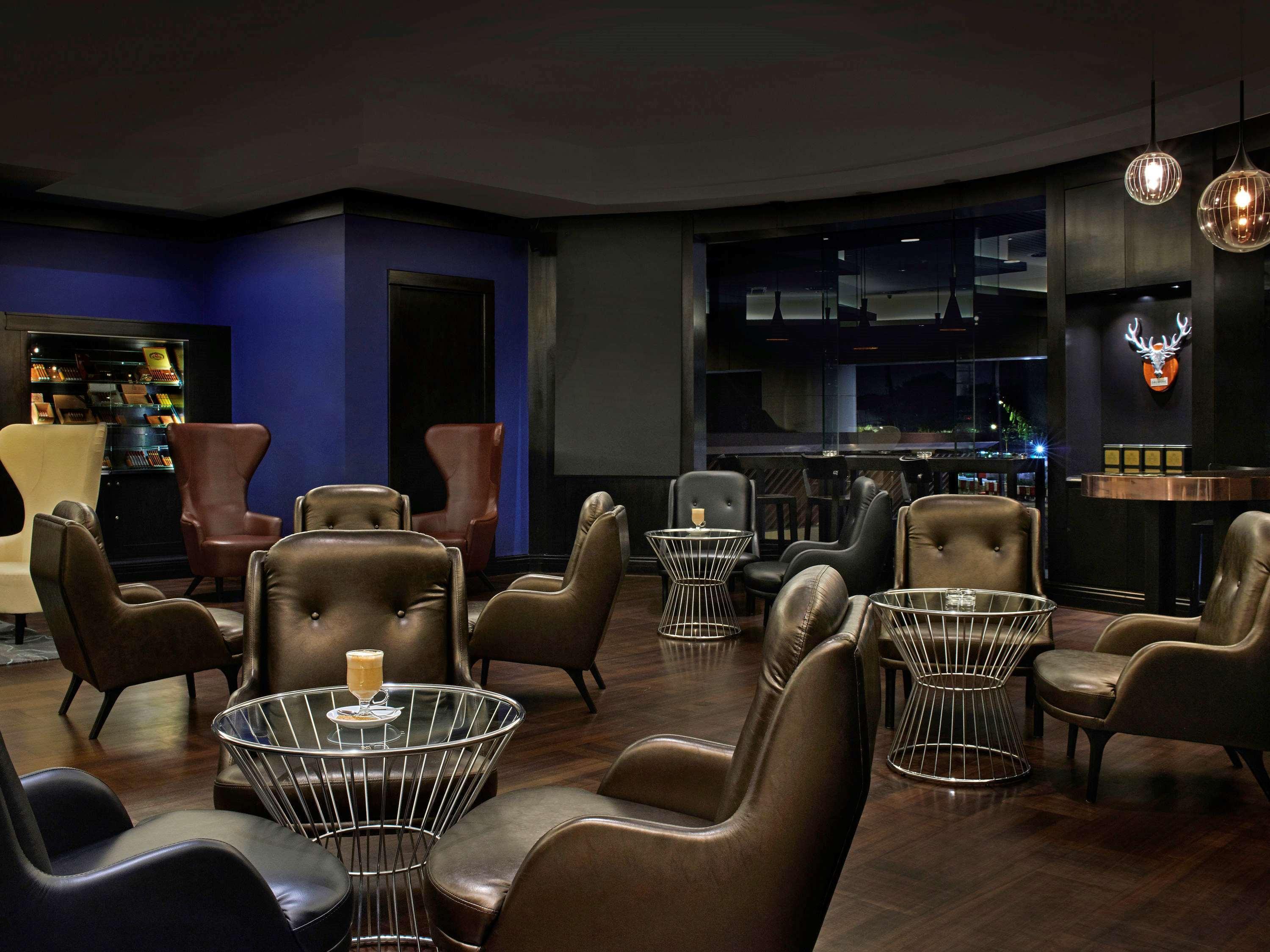 Pullman Centre & Residences Hotel 5*