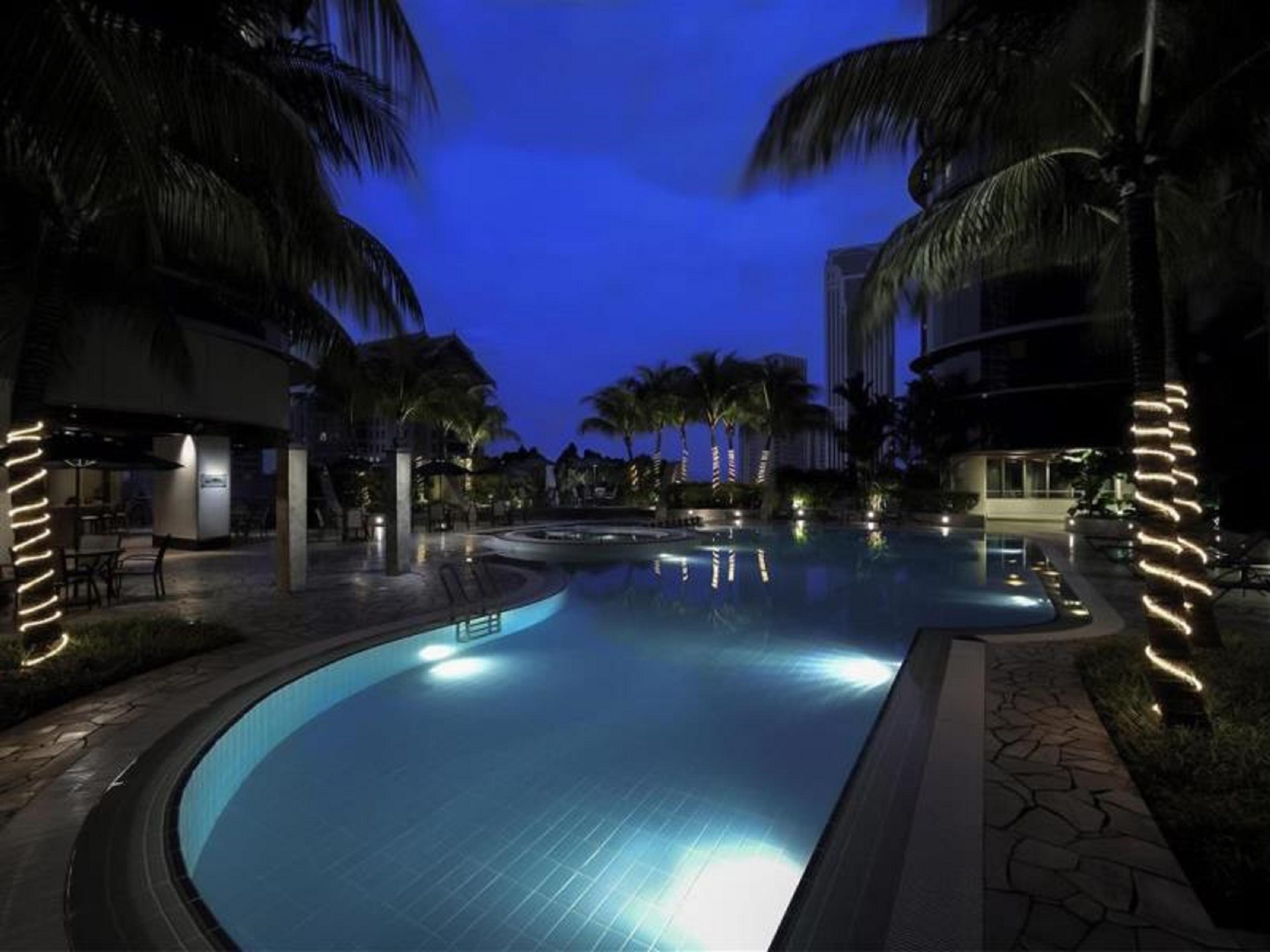 Pullman Centre & Residences Hotel